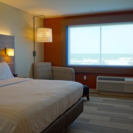 Holiday Inn Express & Suites Omaha - Millard Area By Ihg Luaran gambar