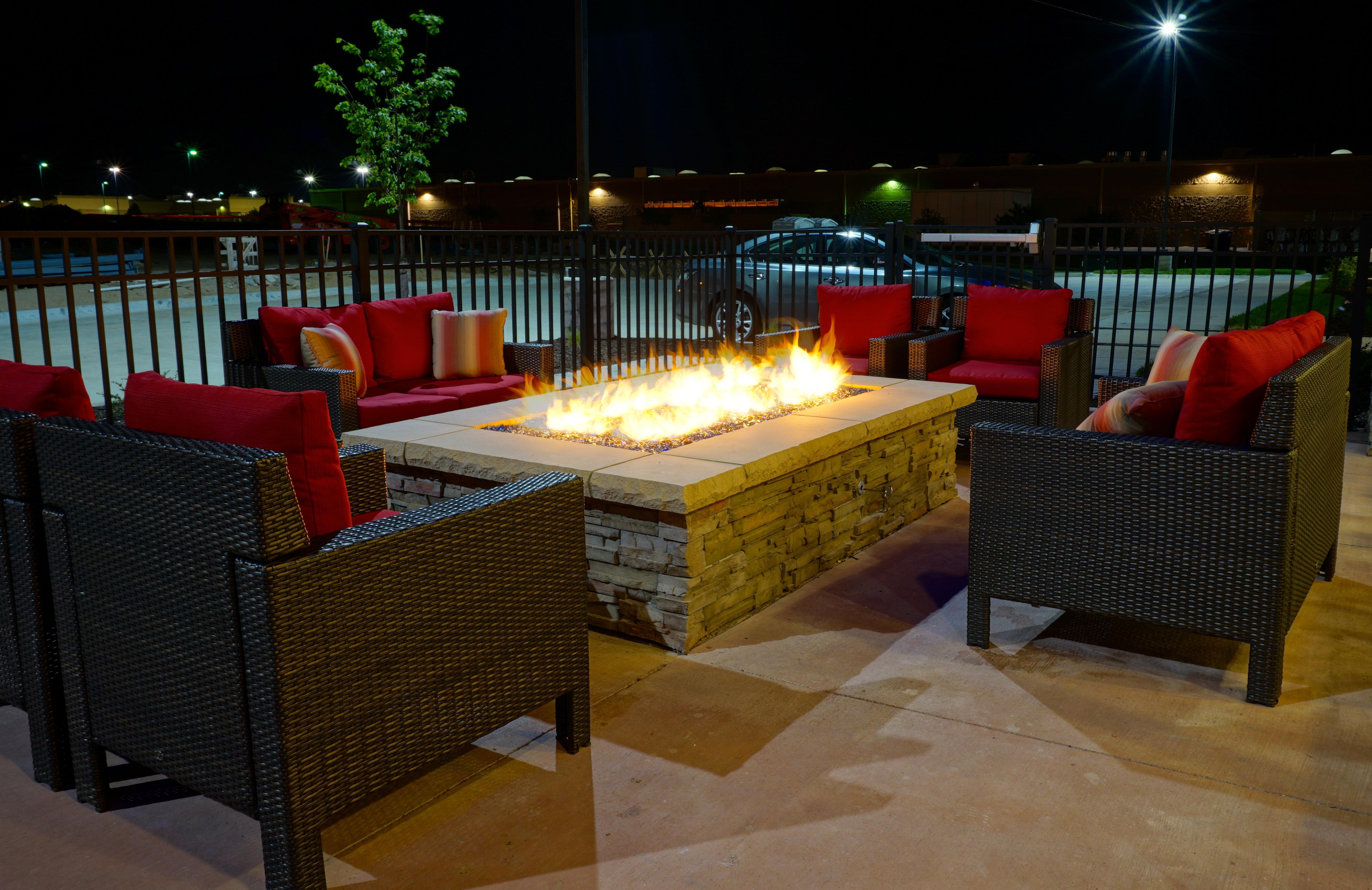 Holiday Inn Express & Suites Omaha - Millard Area By Ihg Luaran gambar